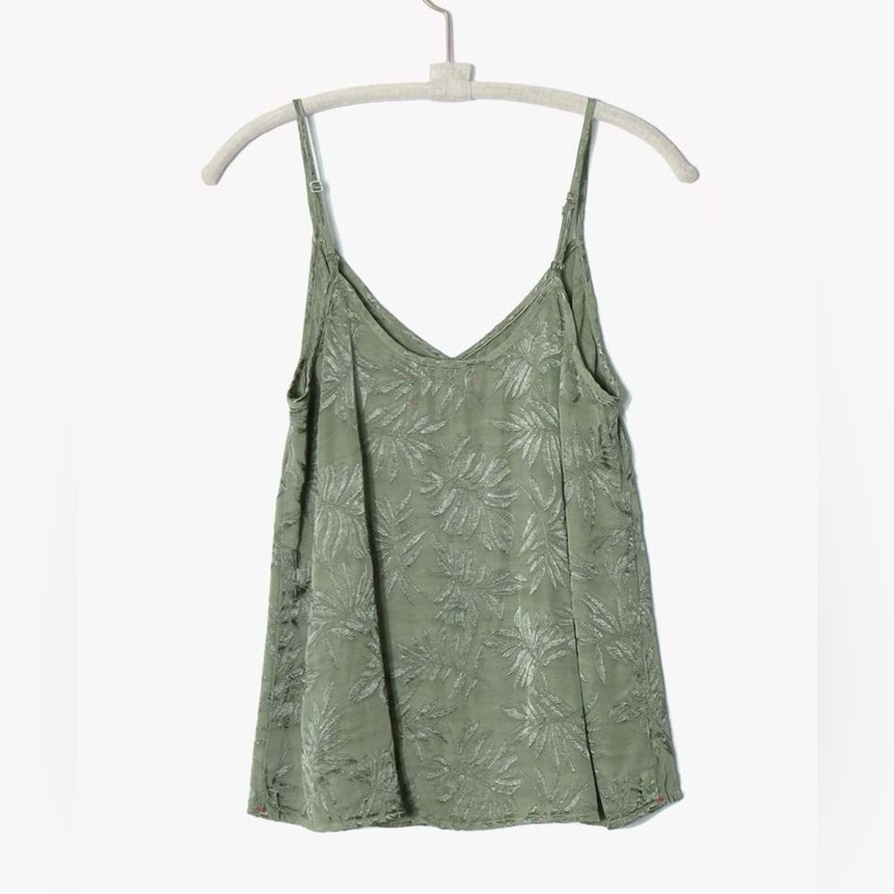 New! XIRENA Rei Printed Cami Top in Green Sage Palm 🌿 XS  NWT! - Picture 3 of 8